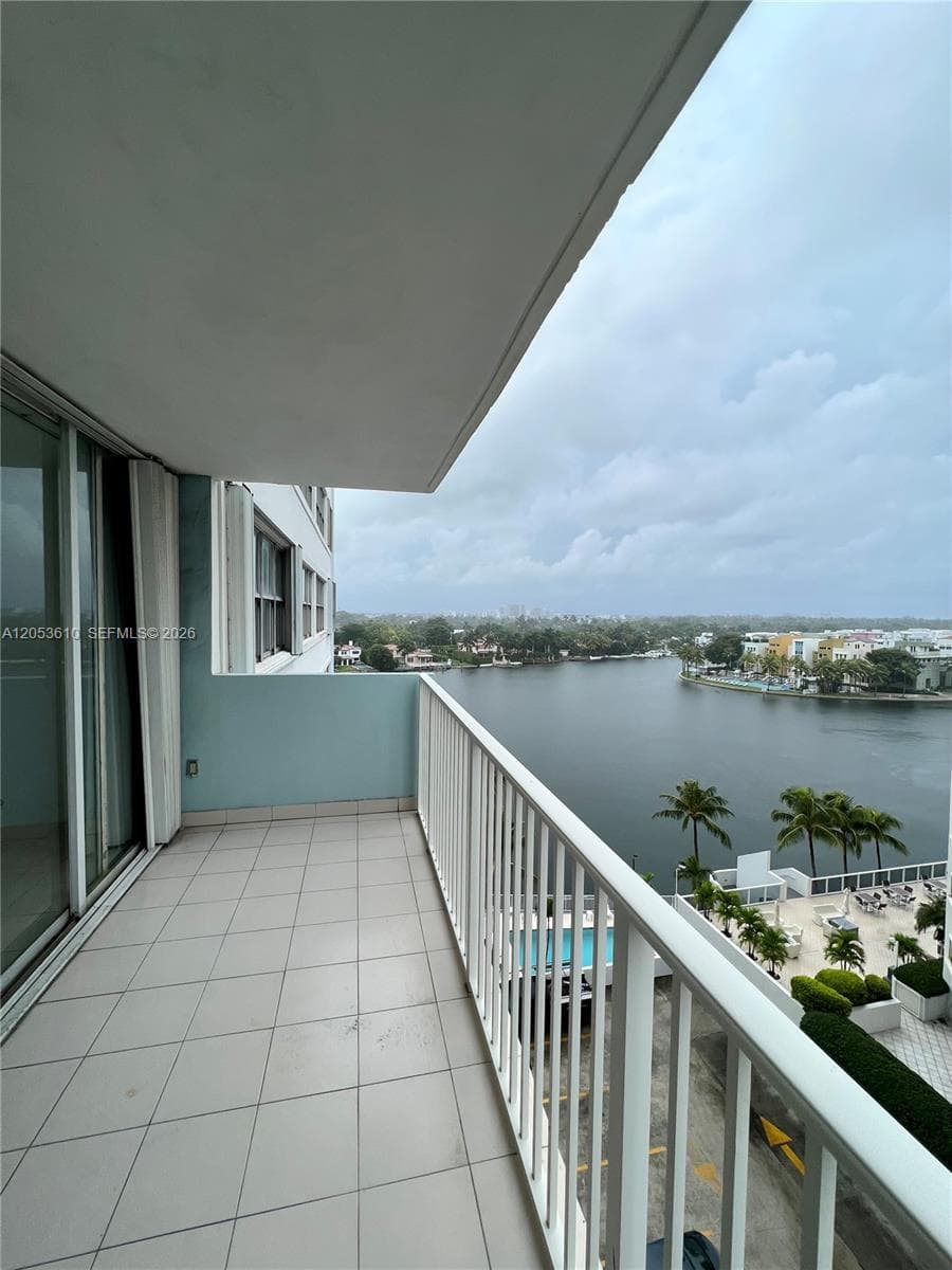 5838 Collins Ave 7E photo 3