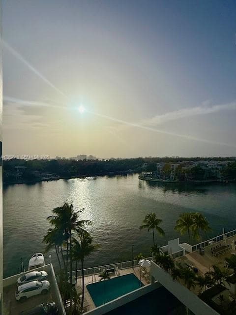 5838 Collins Ave 7E photo 1