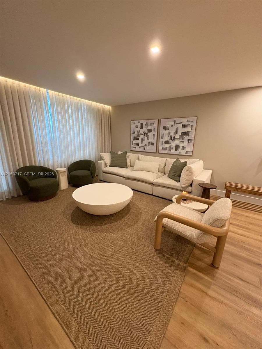 10185 Collins Ave 1220 photo 14