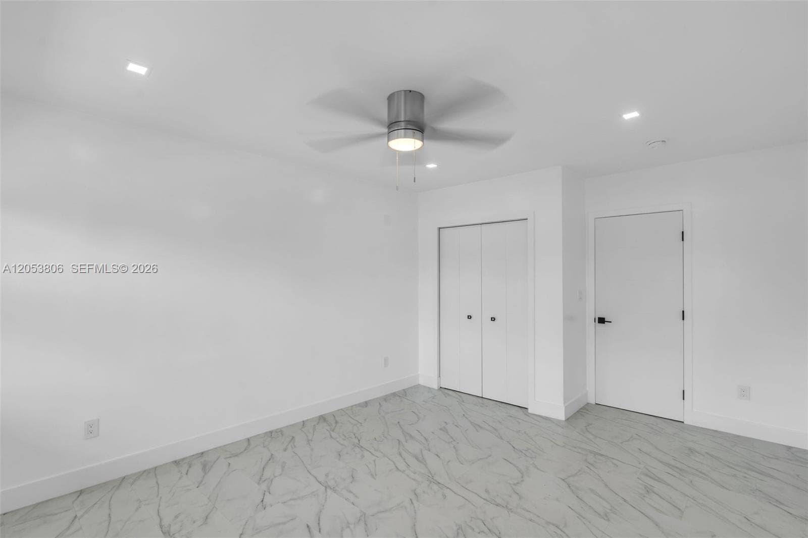 2225 NE 123rd St 102 photo 17