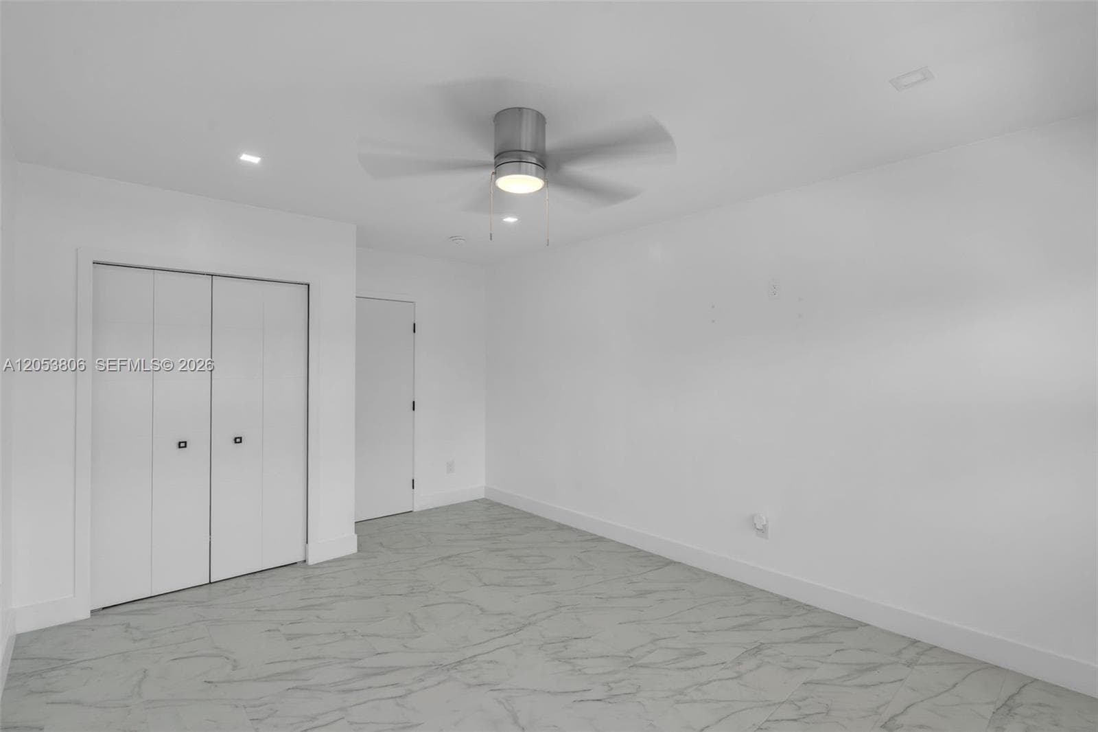 2225 NE 123rd St 102 photo 16