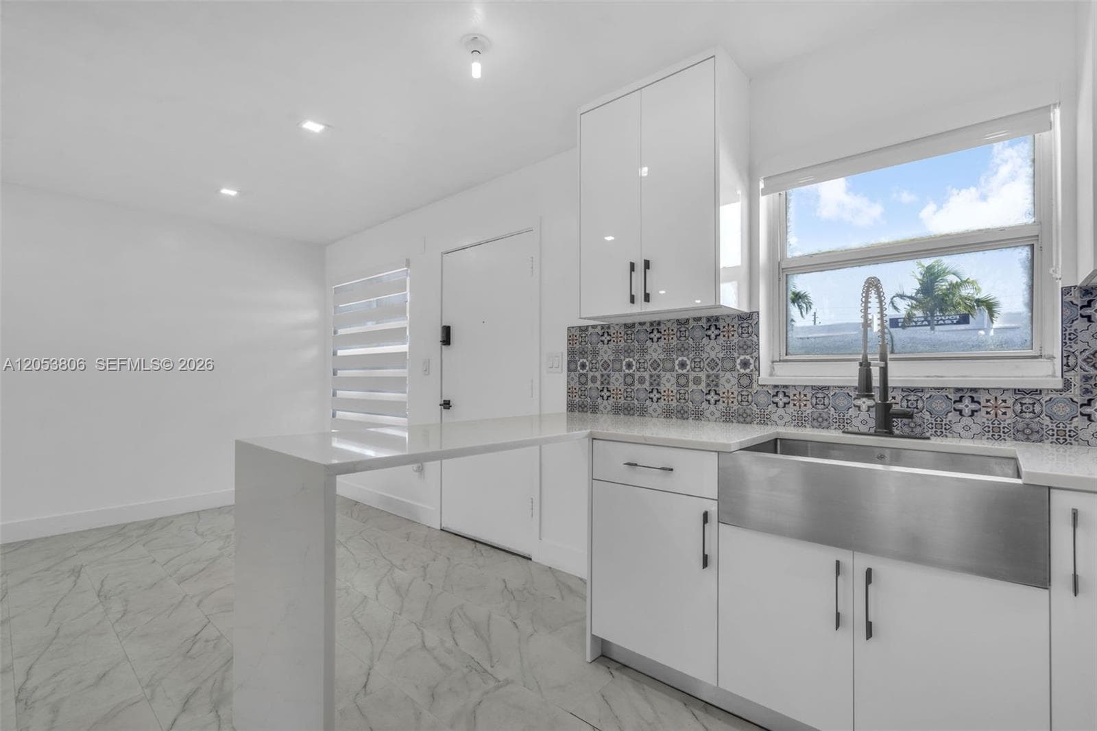 2225 NE 123rd St 102 photo 14
