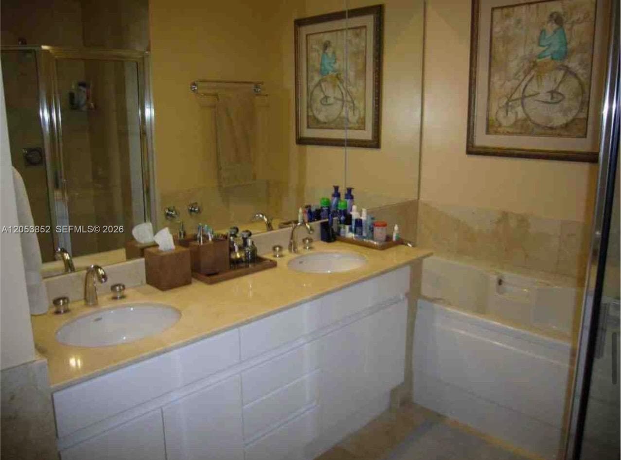 808 Brickell Key Dr 606 photo 8