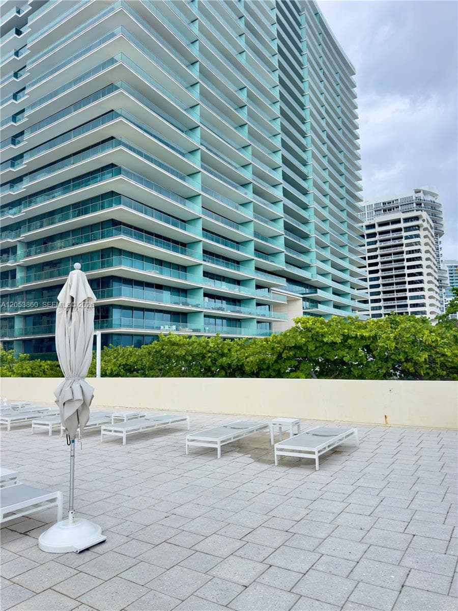 10185 Collins Ave 202 photo 9