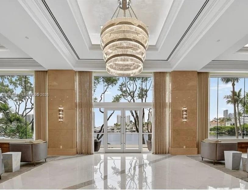 7000 Island Blvd 2809 photo 5