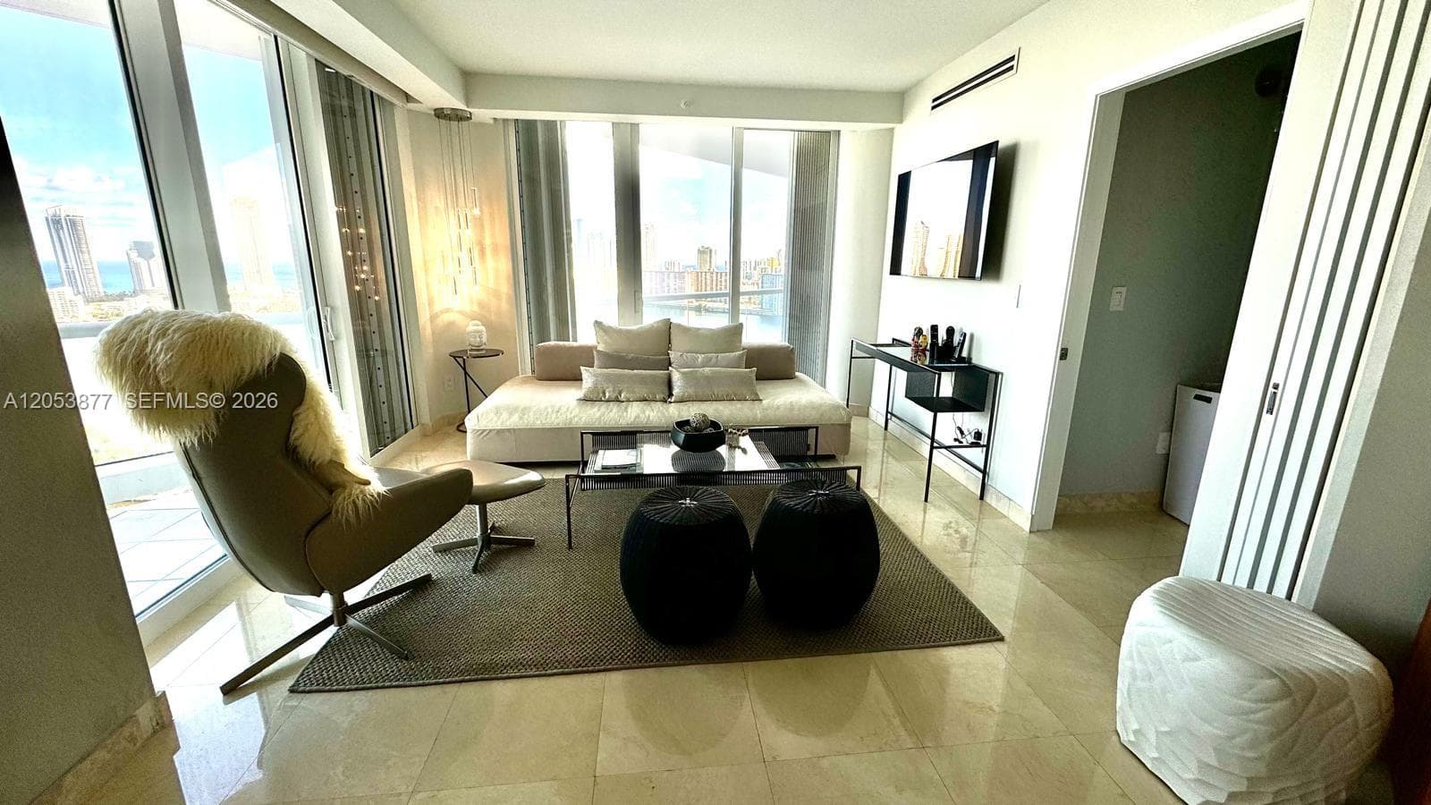 7000 Island Blvd 2809 photo 11