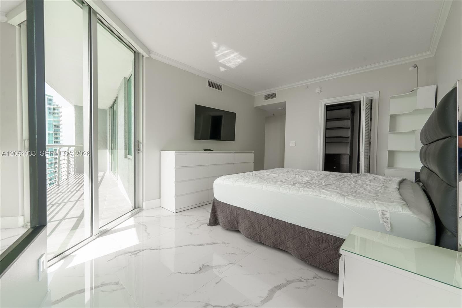 325 S Biscayne Blvd 3326 photo 16