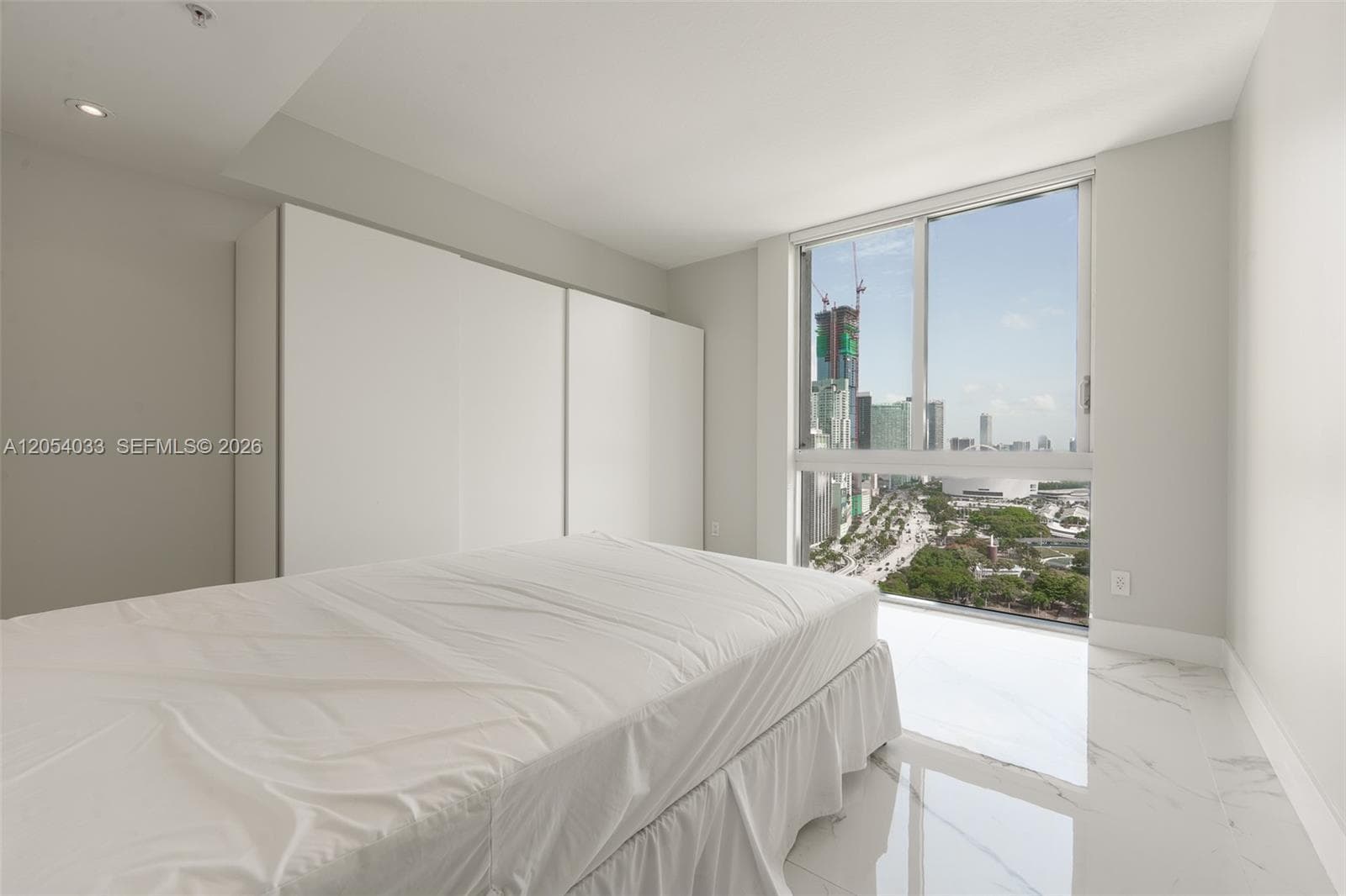 325 S Biscayne Blvd 3326 photo 10