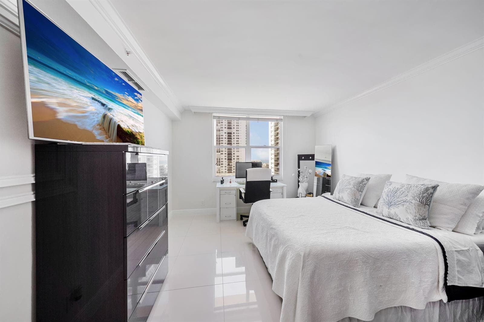 2501 S OCEAN Drive 939 photo 24