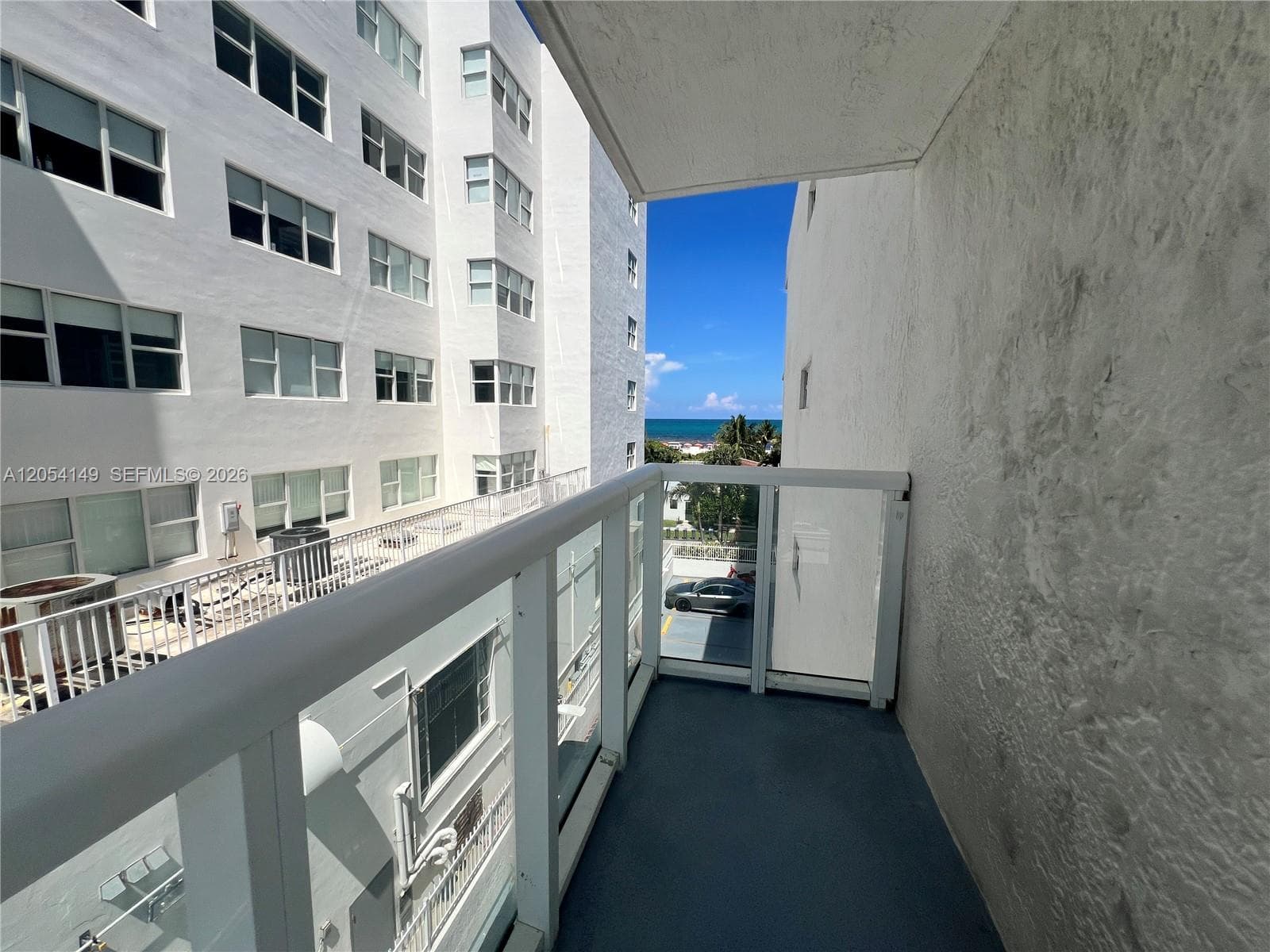 2457 Collins Ave 402 photo 18