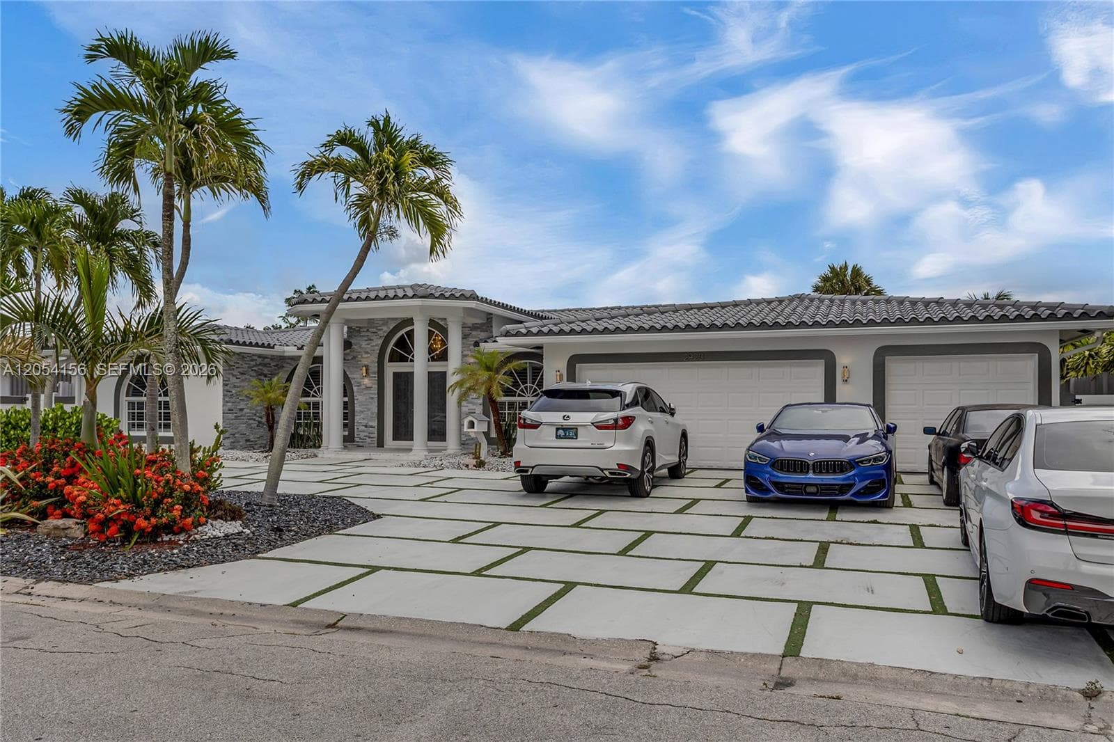 2920 NE 55th Pl 2