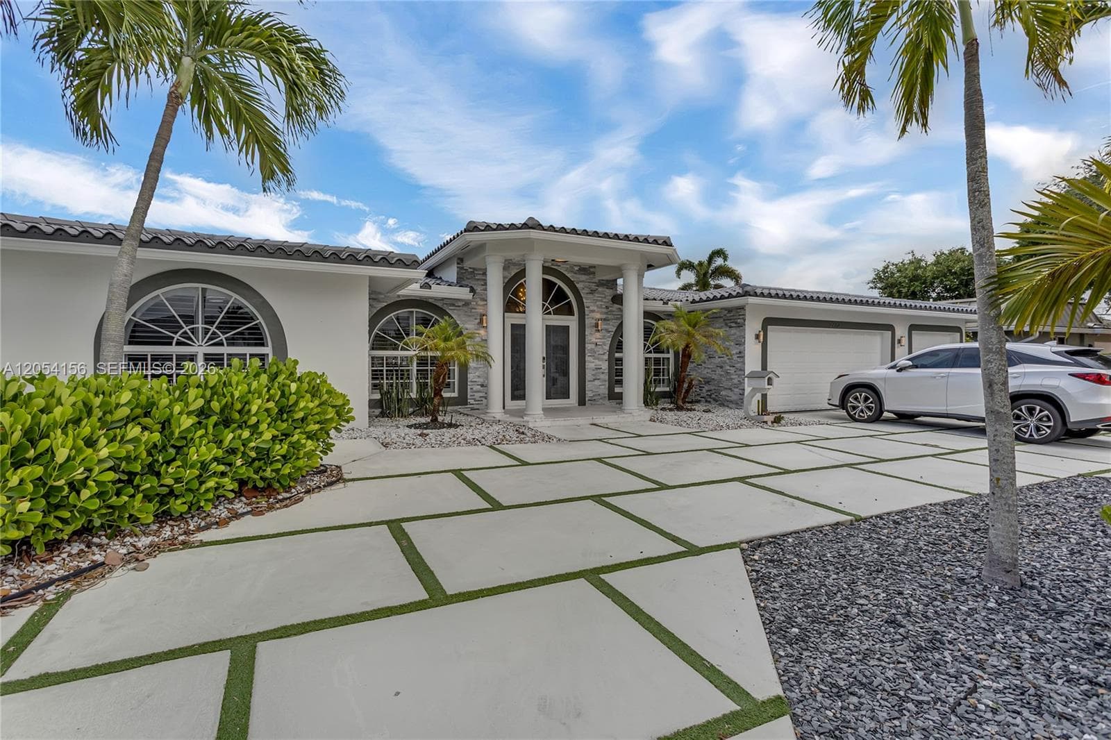 2920 NE 55th Pl 3