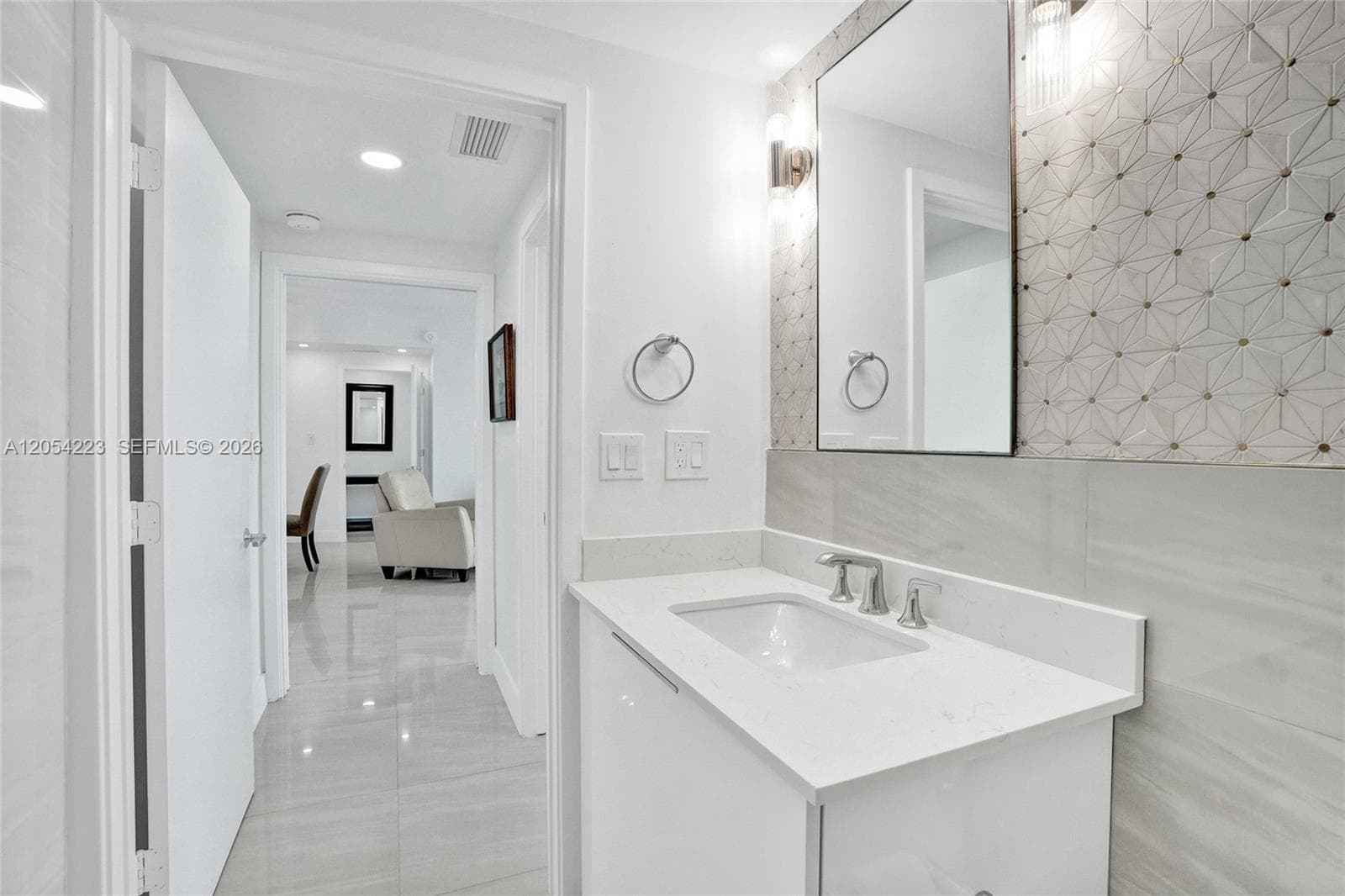 335 S Biscayne Blvd 3807 photo 24