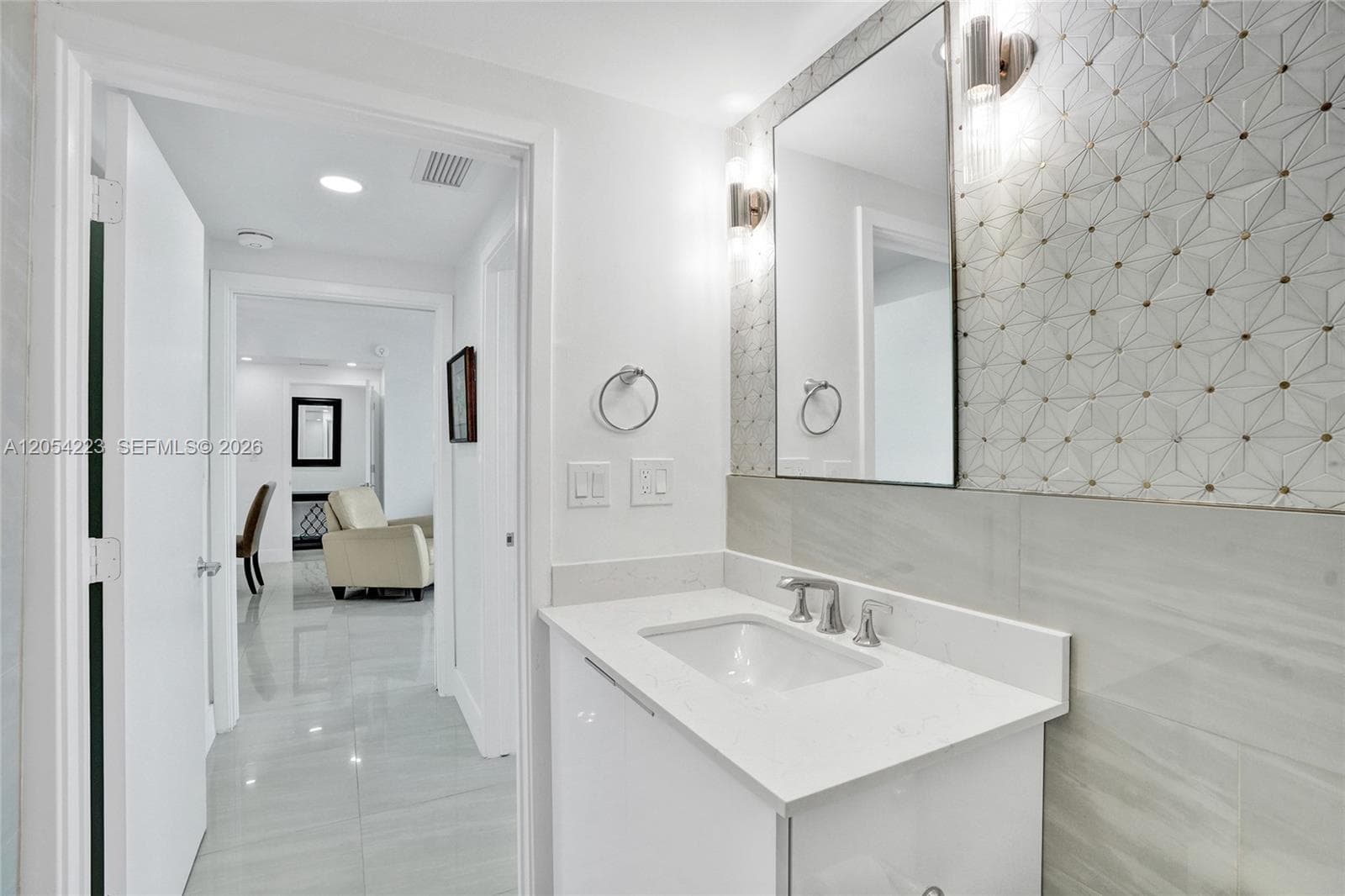 335 S Biscayne Blvd 3807 photo 25