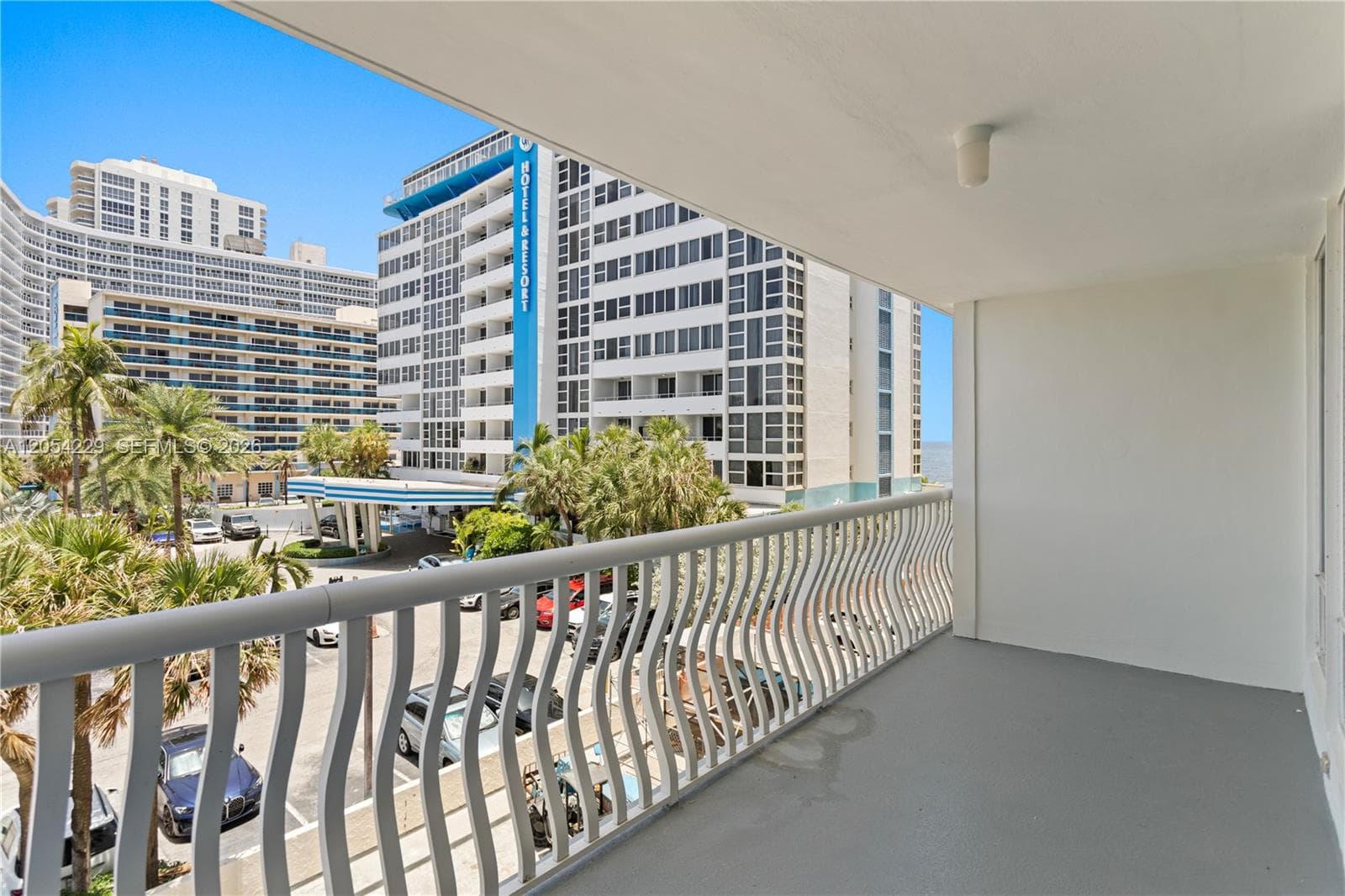 4020 Galt Ocean Dr 203 photo 11