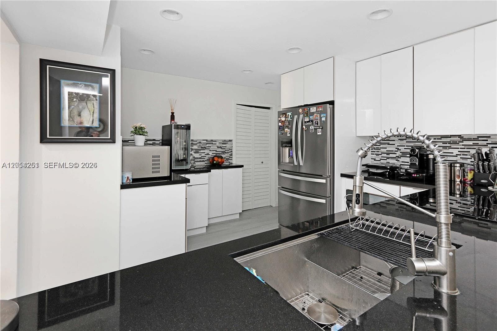 14203 SW 66th St 503 photo 8