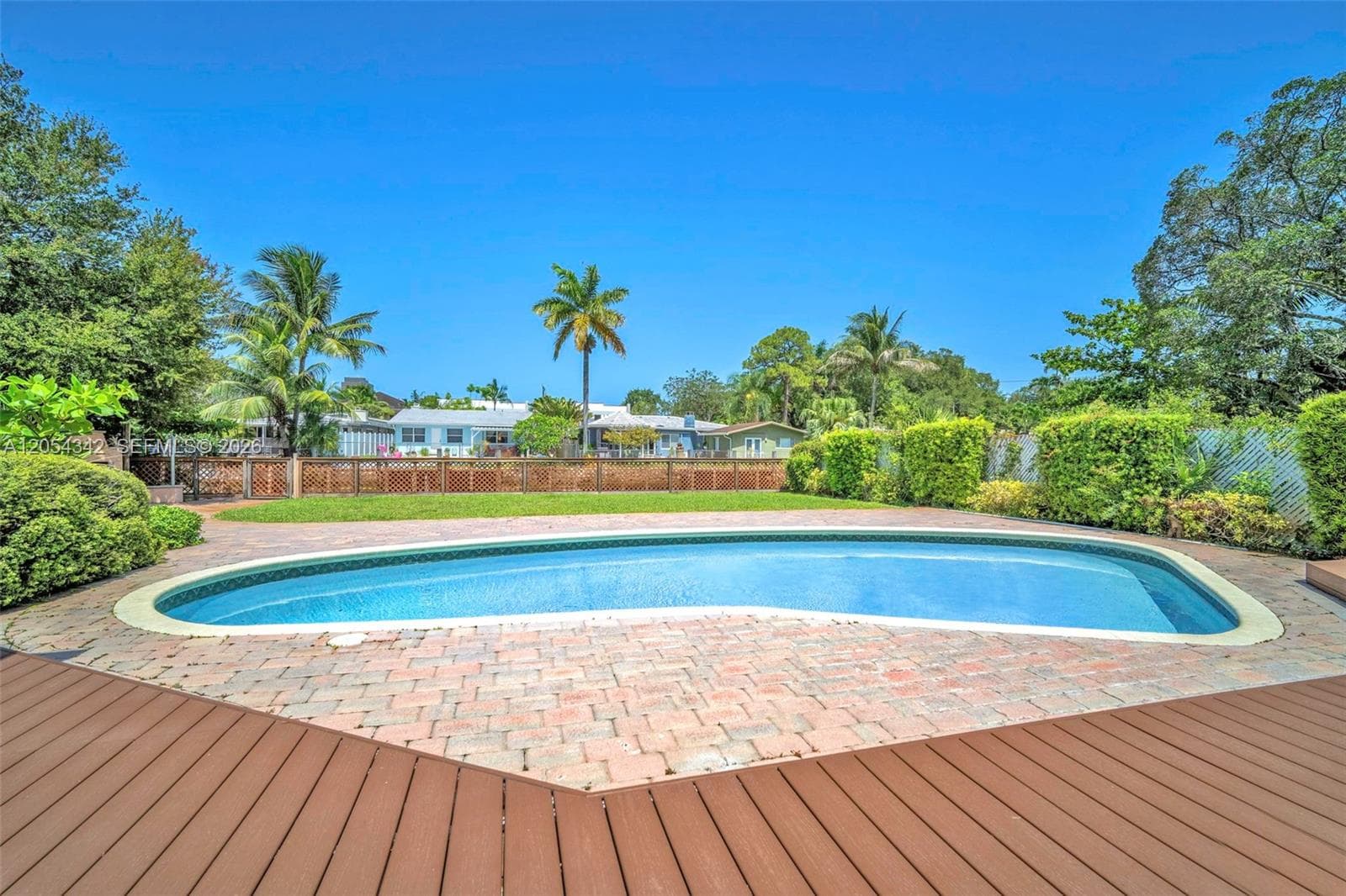 800 SW 8th Ter 1