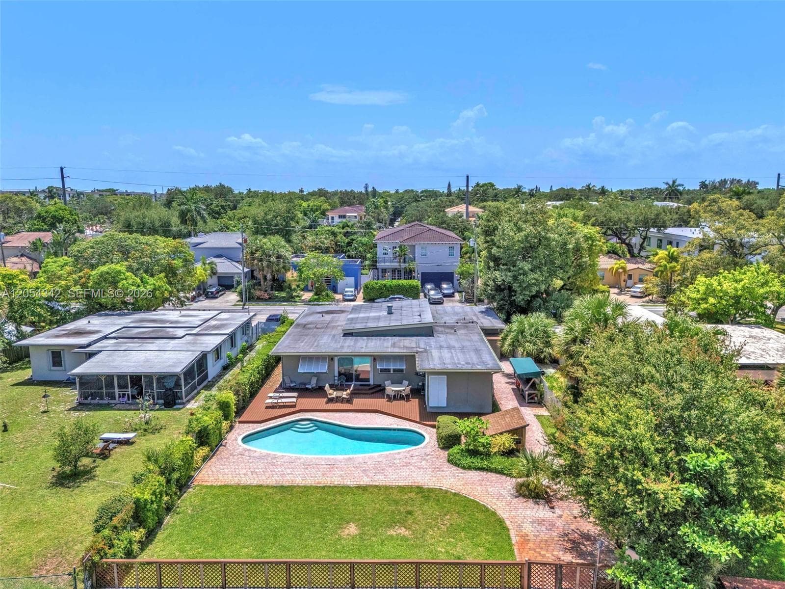 800 SW 8th Ter 5