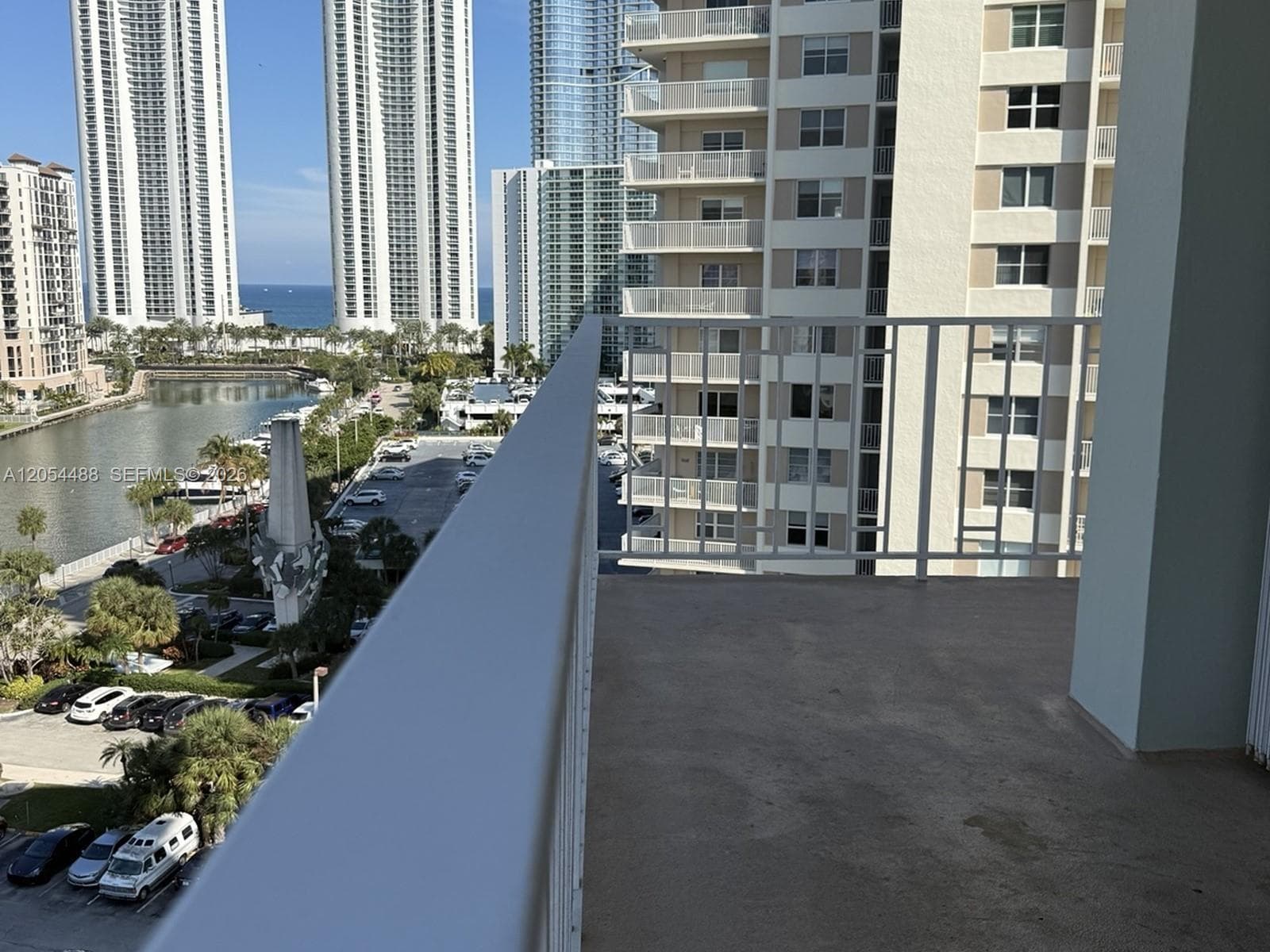 500 Bayview Dr 1031 photo 7