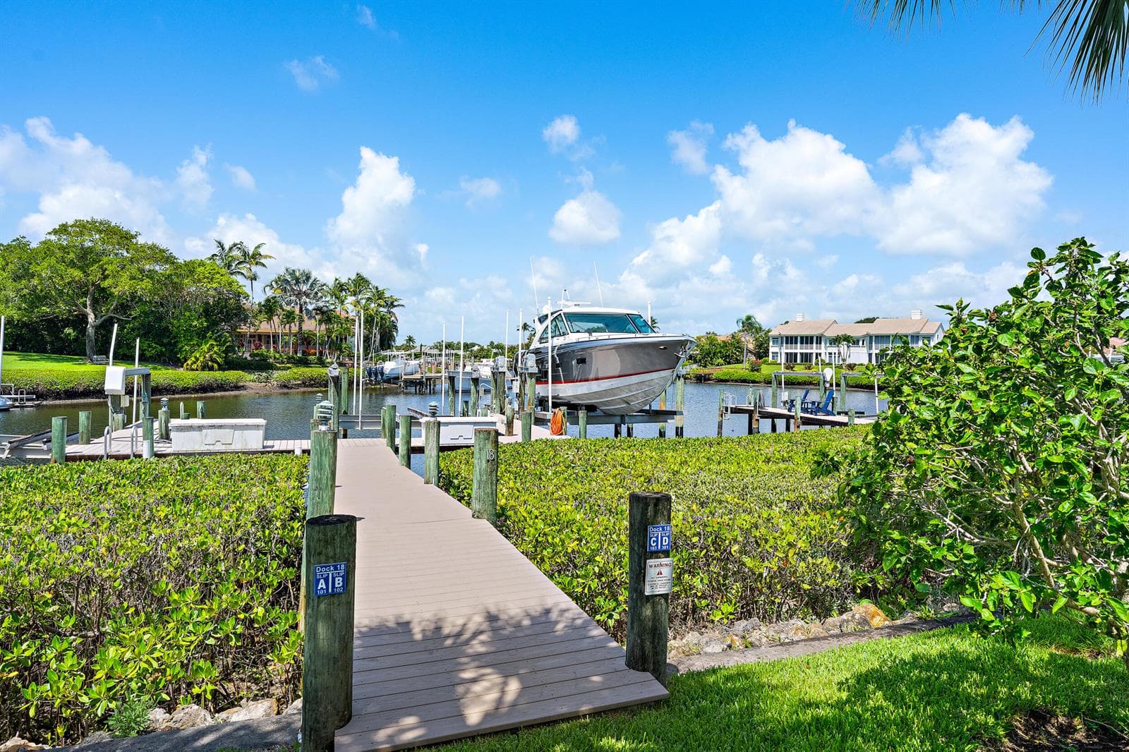 301 Captains Way photo 15
