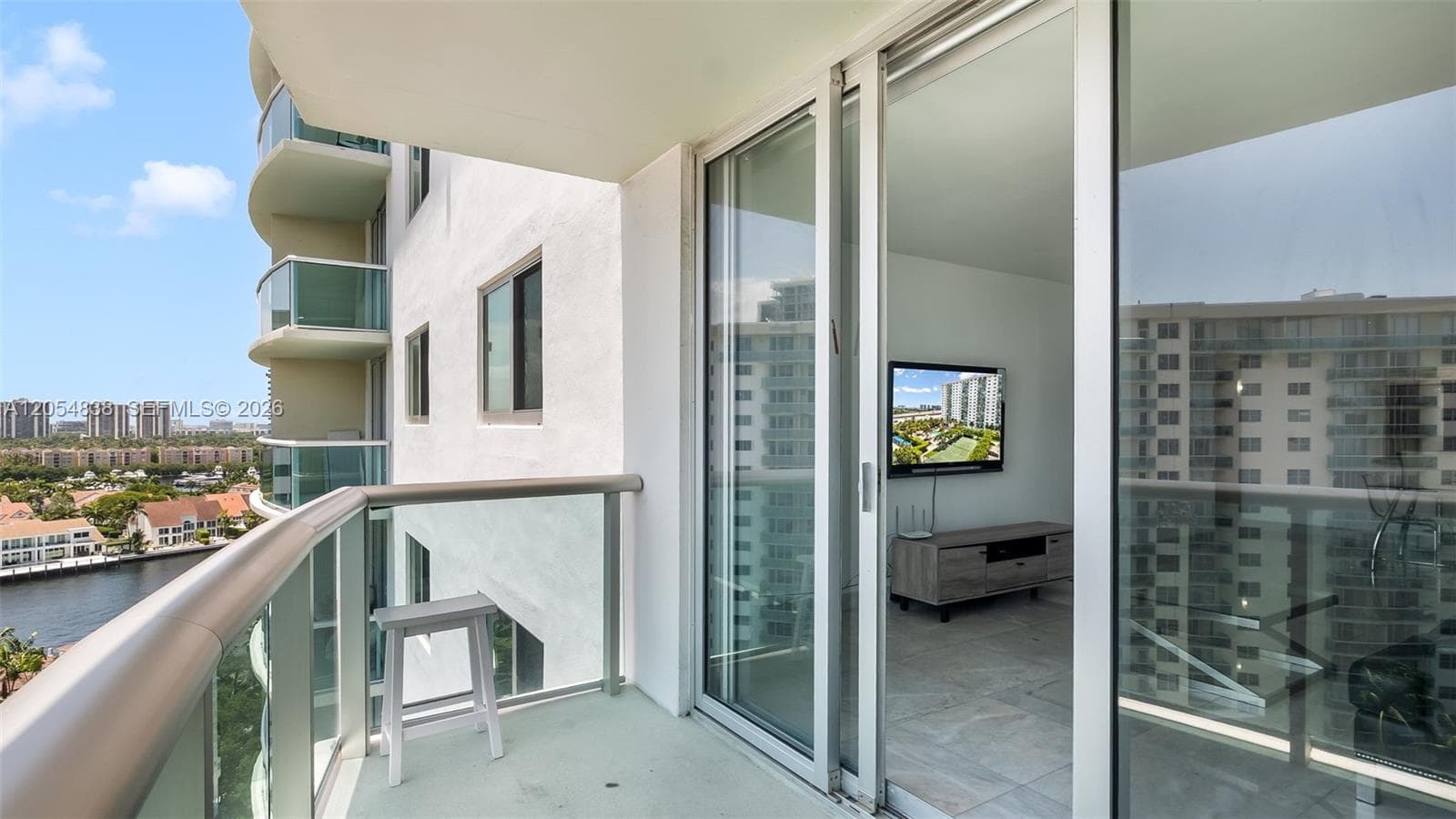 19380 Collins Ave 1423 photo 10
