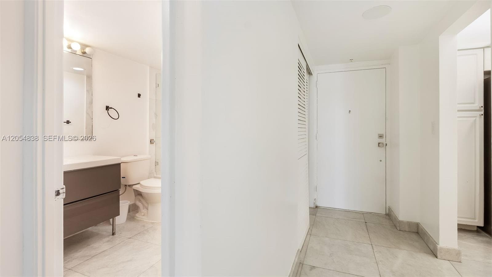 19380 Collins Ave 1423 photo 25