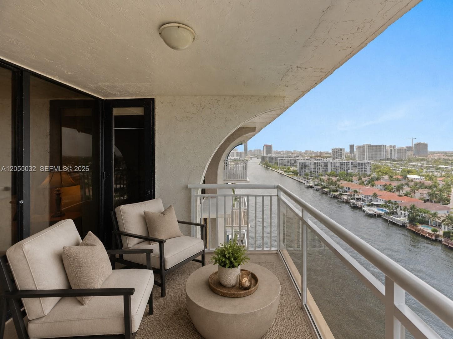 1600 S Ocean Dr 18B photo 2
