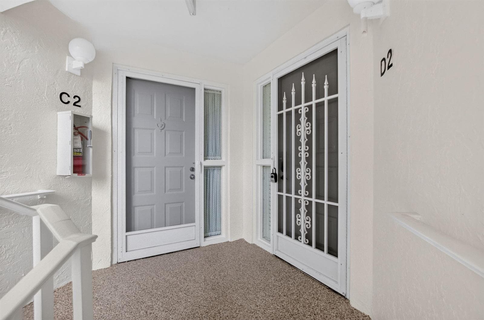 104 HALF MOON Circle D2 photo 2