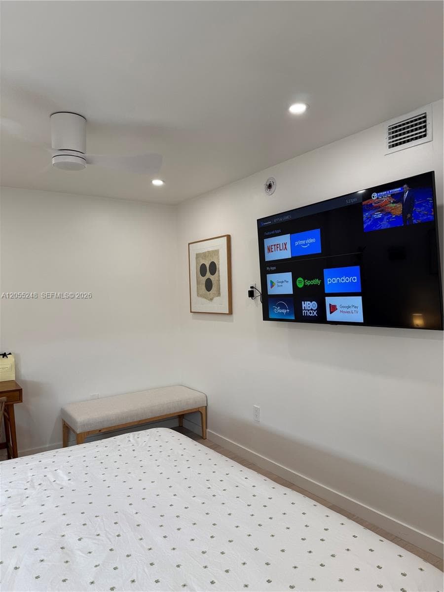10185 NE Collins Ave 822 photo 16