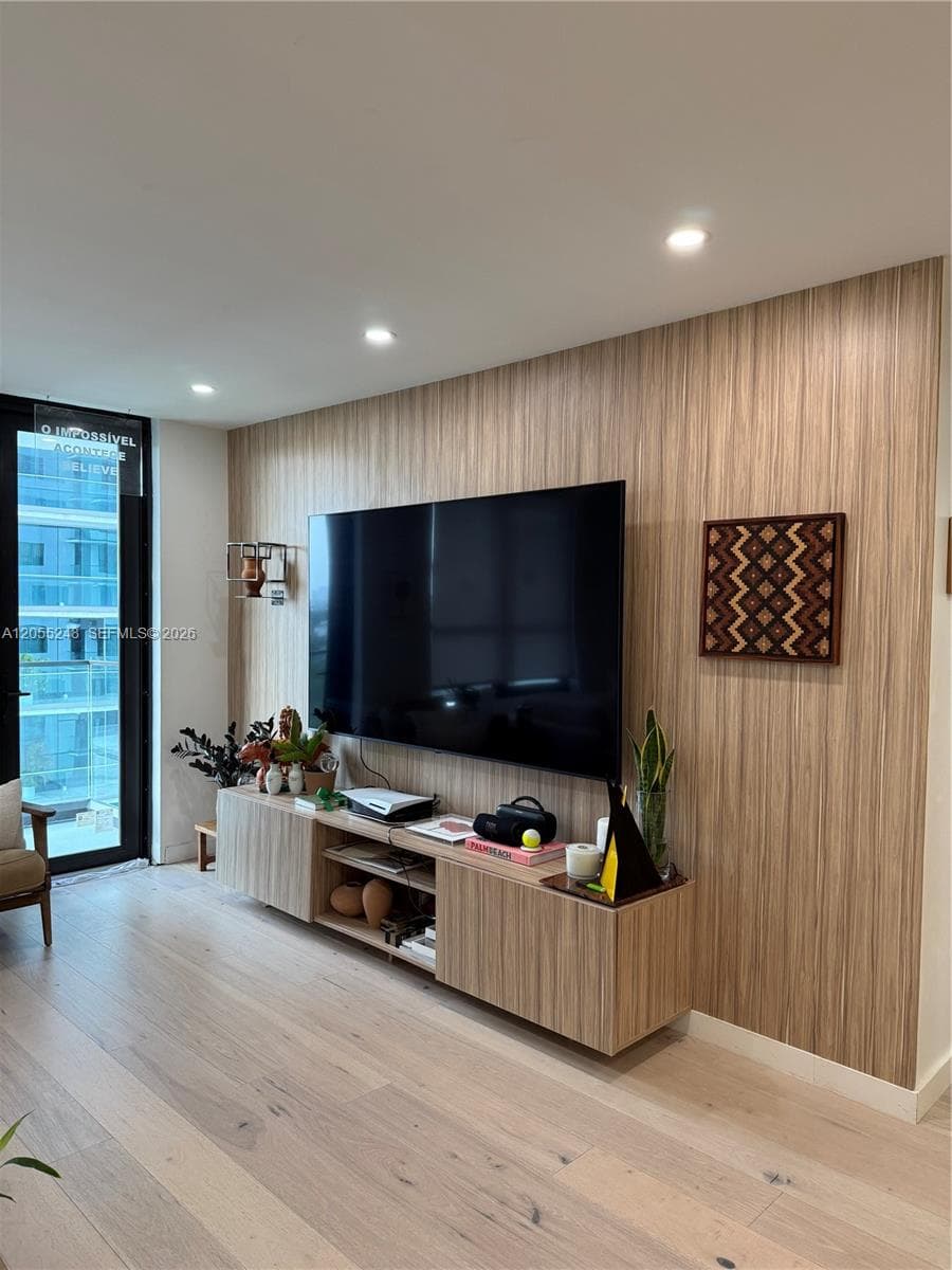 10185 NE Collins Ave 822 photo 11