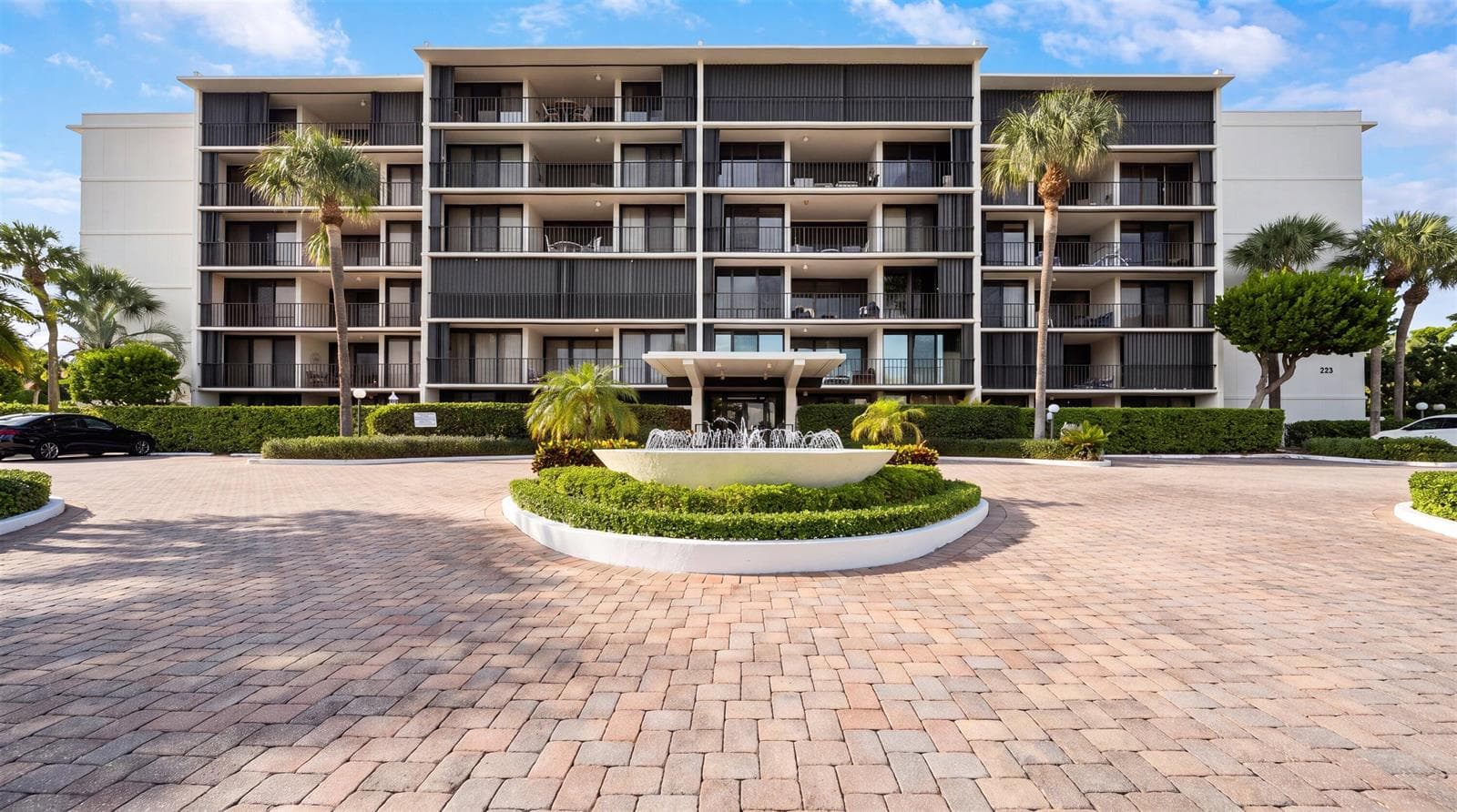 225 S Beach Road 1