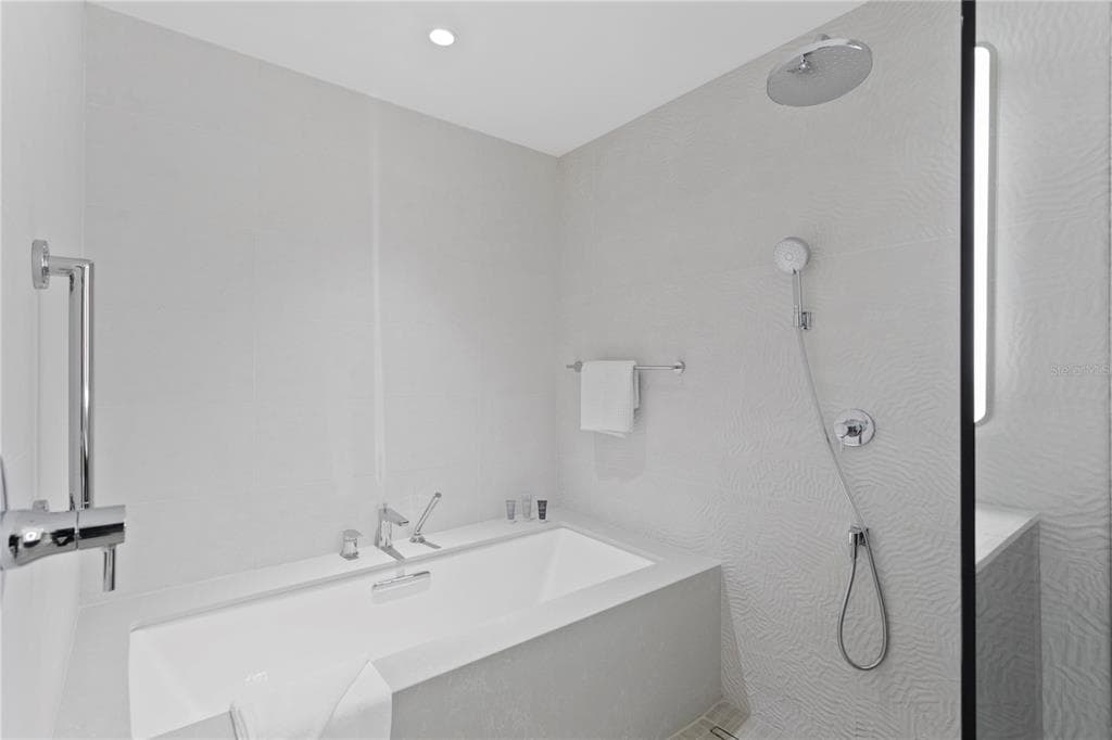691 S GULFVIEW BOULEVARD 1408 photo 23