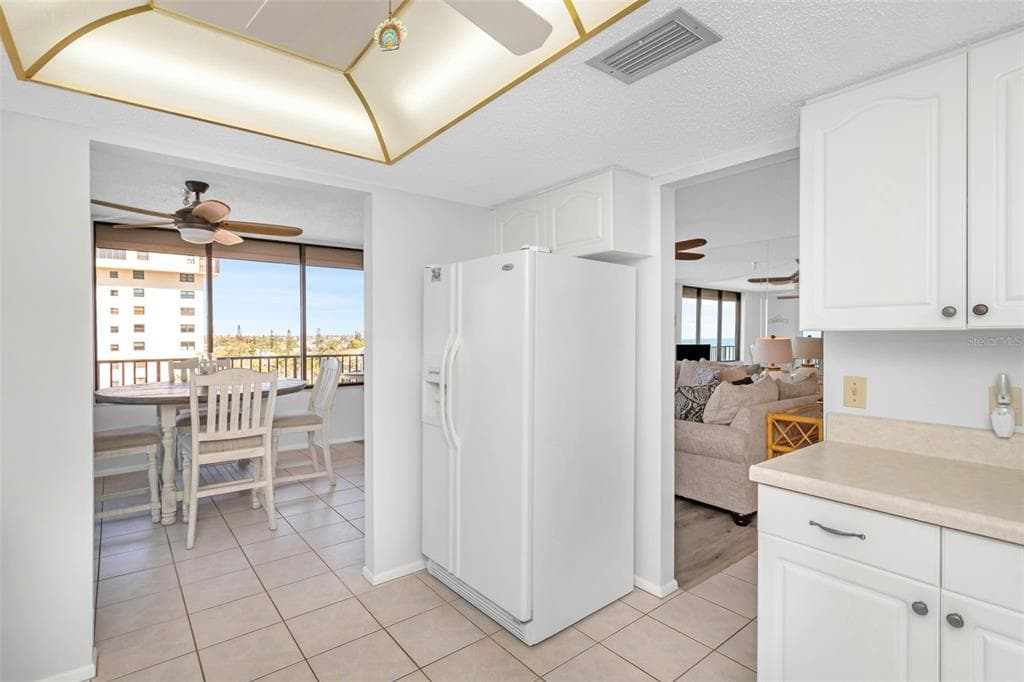 15316 GULF BOULEVARD 604 photo 8