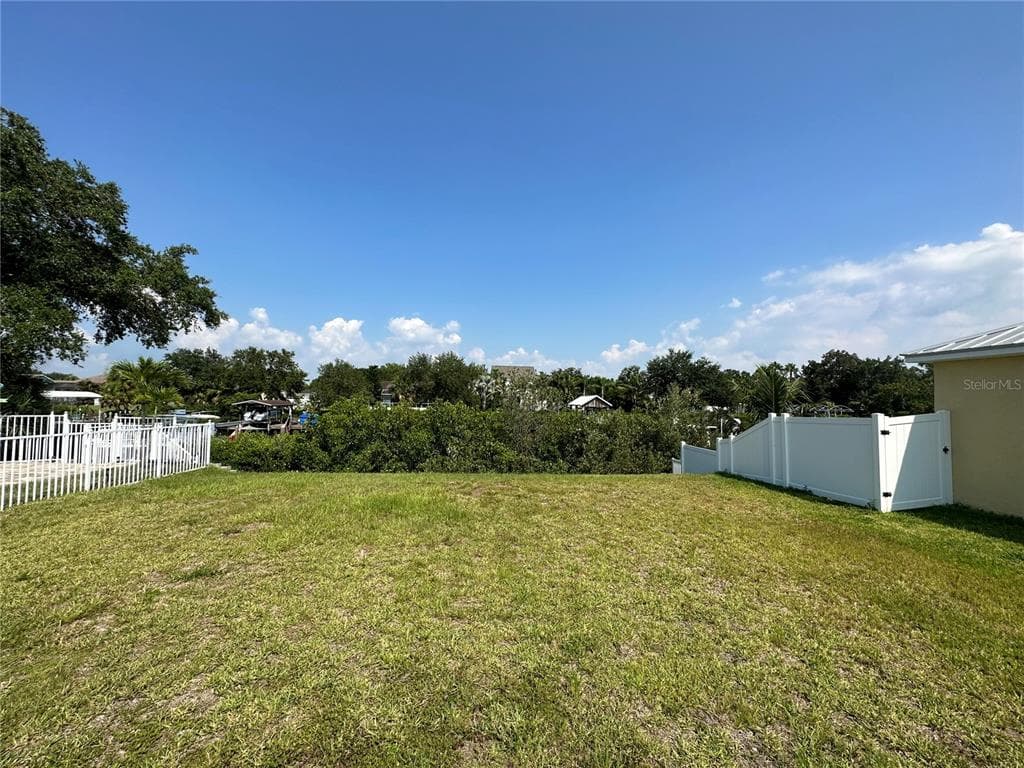 421 BAHAMA GRANDE BOULEVARD 4