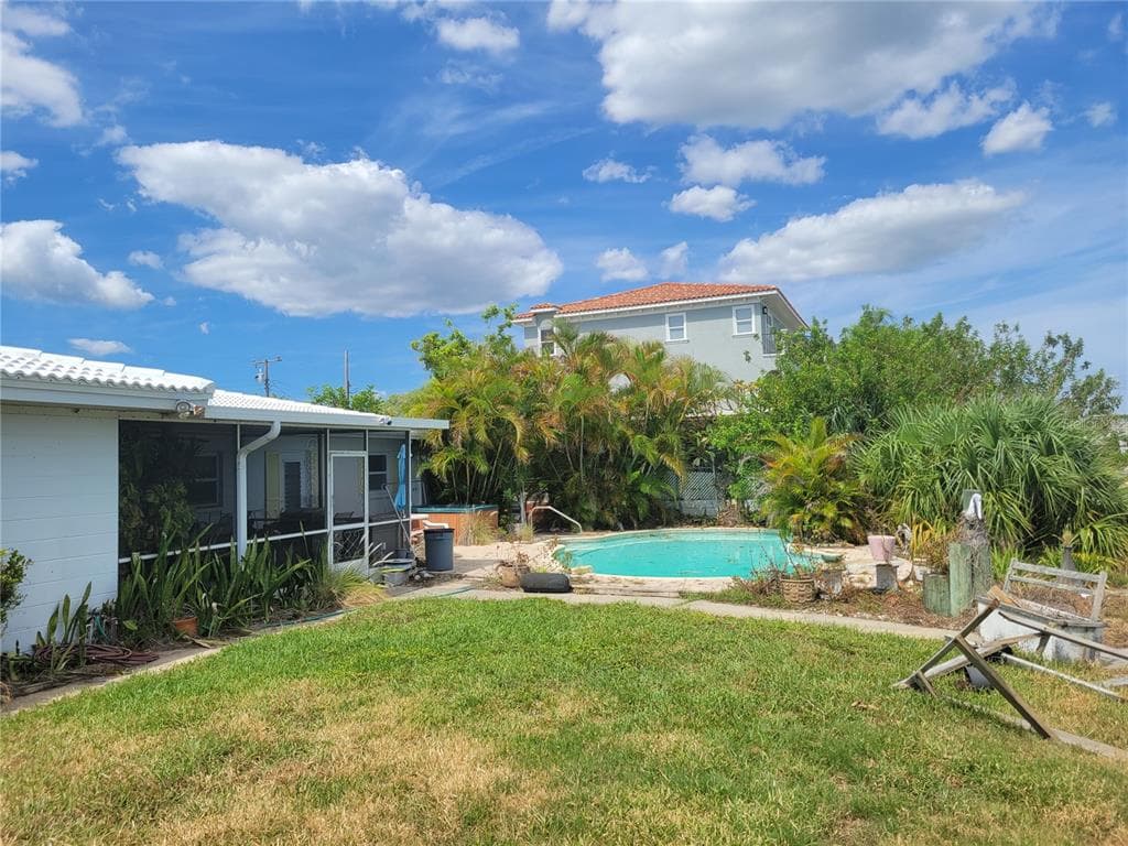 15318 HARBOR DRIVE 5