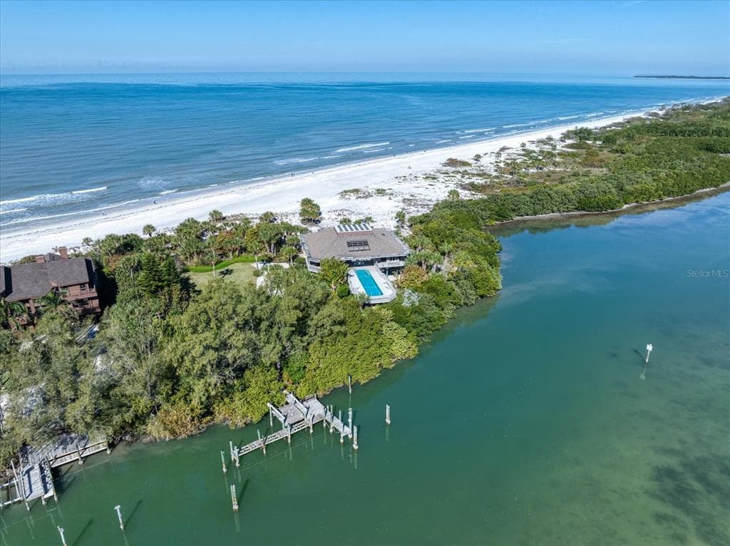 1198 MANDALAY POINT photo 10