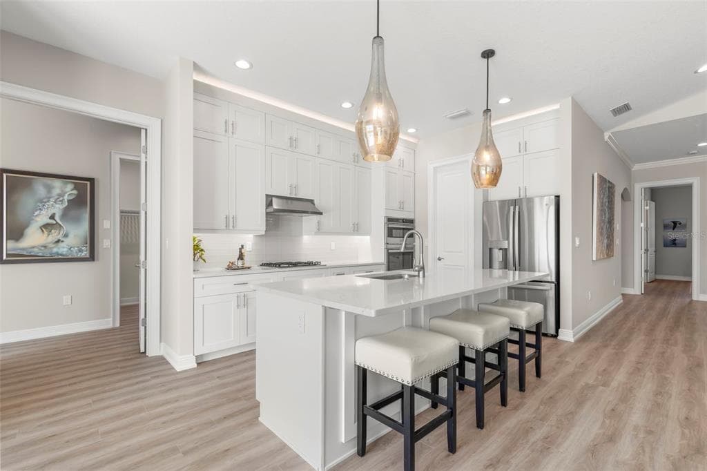47A BAYVIEW COURT S photo 11