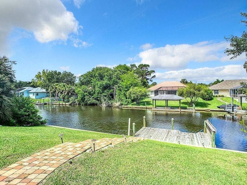 7 CRANDELL COURT 5