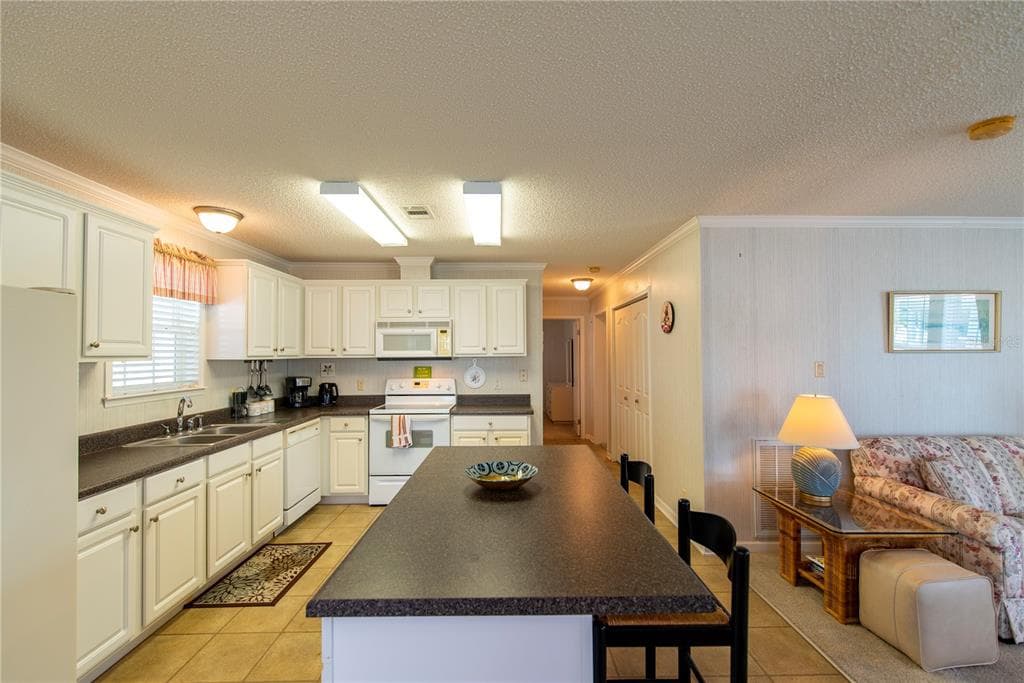 84 WINDMILL BOULEVARD photo 4