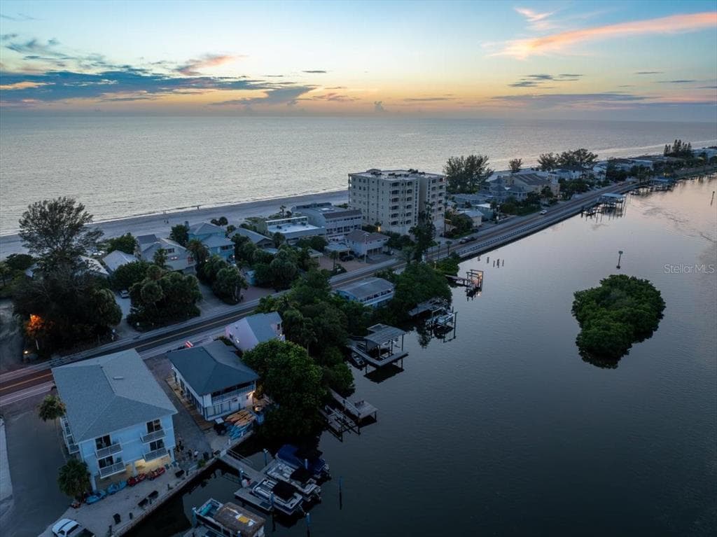 20051 GULF BOULEVARD 5
