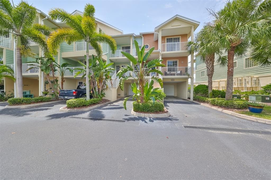 3226 MANGROVE POINT DRIVE 3