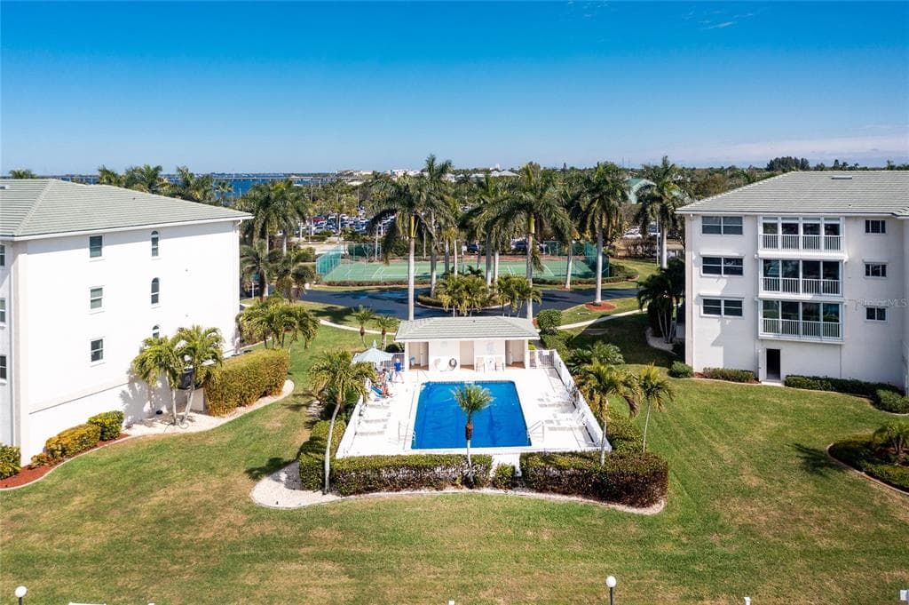 1250 W MARION AVENUE #242 5