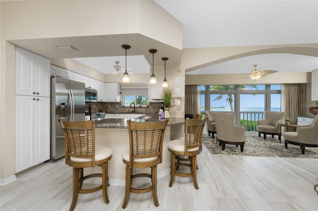 1250 W MARION AVENUE #242 4