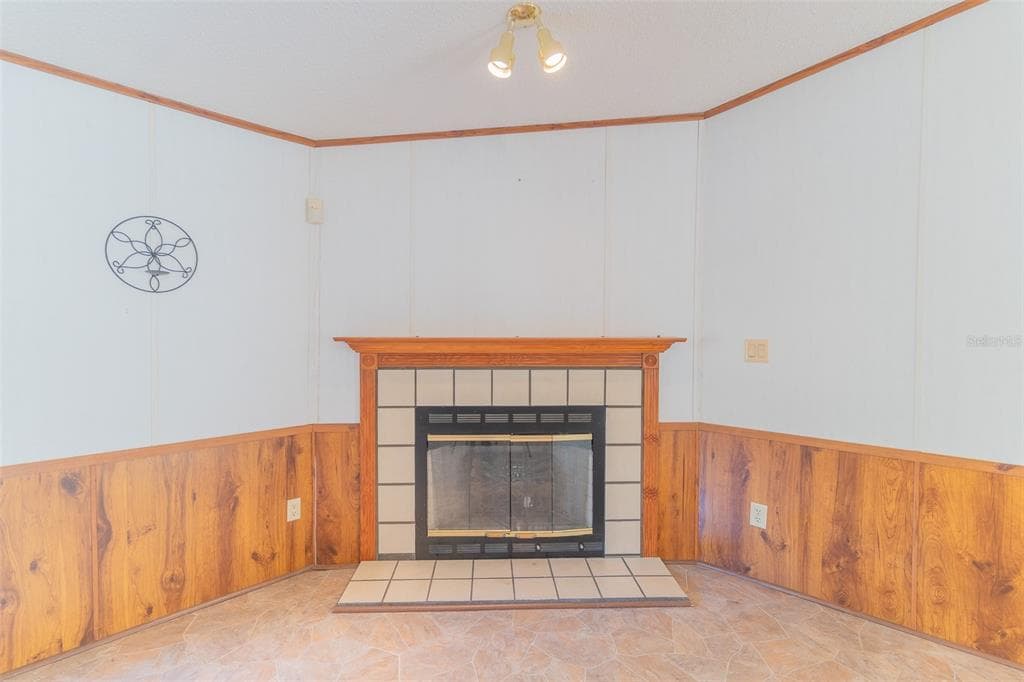 3606 LAZY LAKE DRIVE S 5