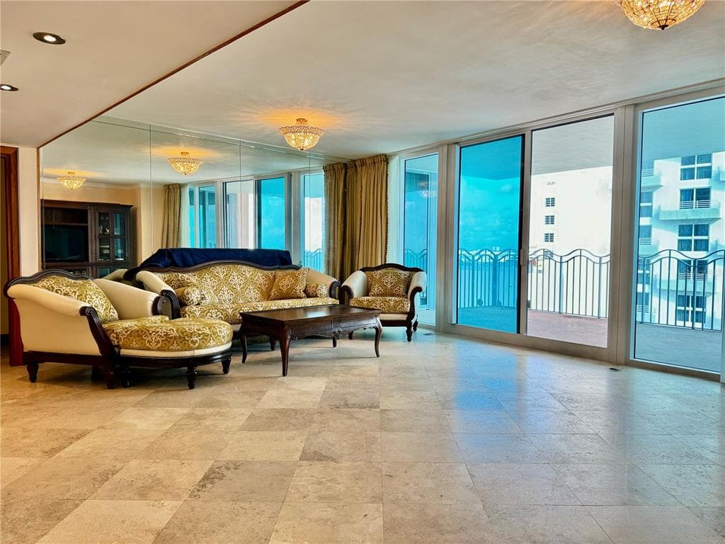 1500 OCEAN DRIVE 905 photo 7