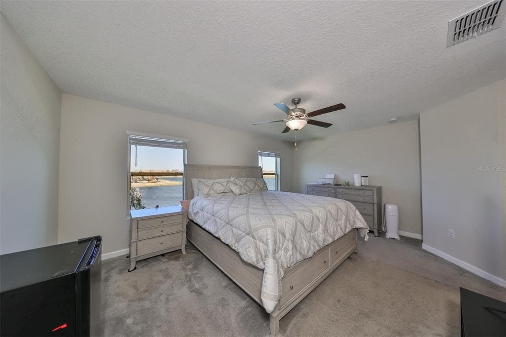 928 ROYAL EMPRESS DRIVE photo 24