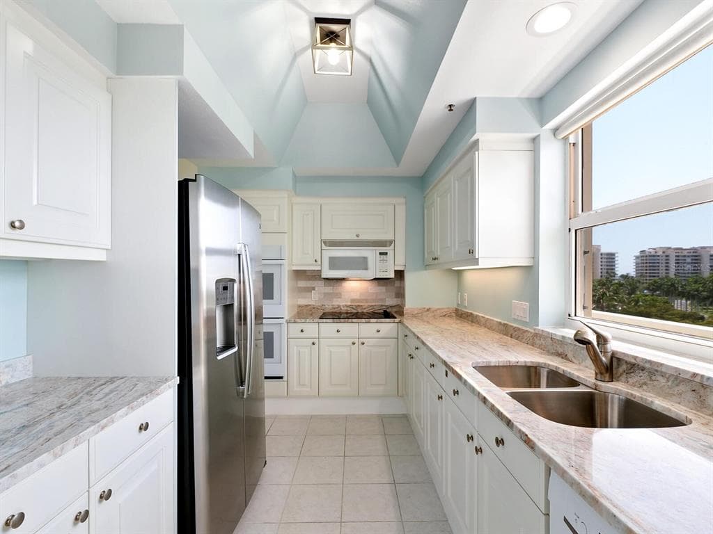 3070 GRAND BAY BOULEVARD 632 photo 20