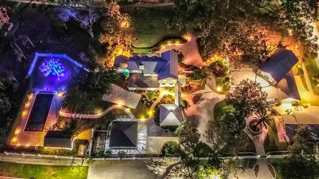 518 RIVERSIDE DRIVE 1
