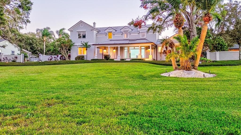 518 RIVERSIDE DRIVE 4