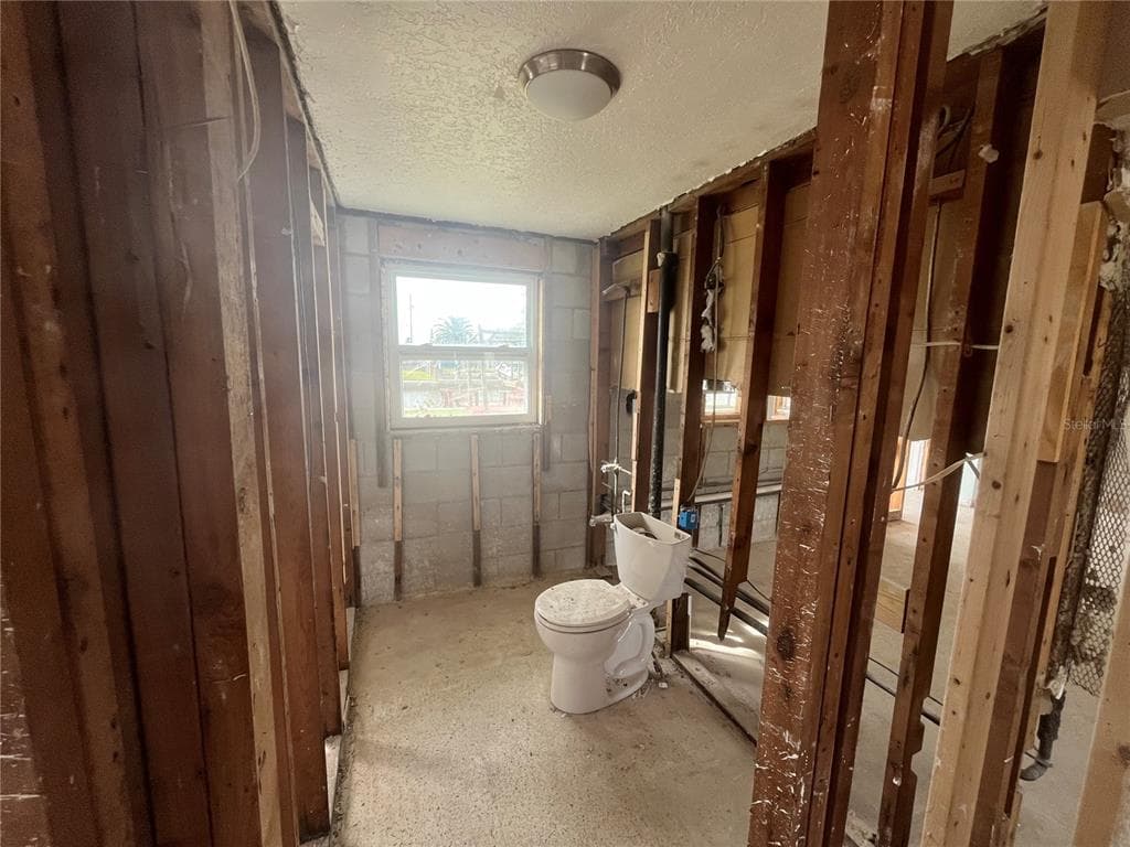 13639 FRANCES AVENUE photo 8